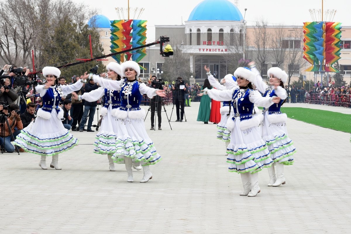 3. Великий день народов - Александр Грищенко