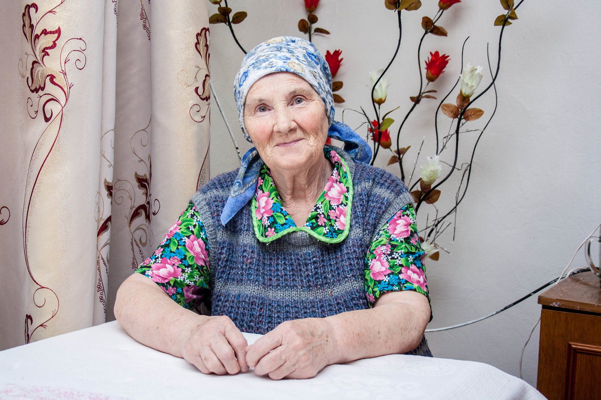 Бабушка с соседней улицы - Анна Вязникова