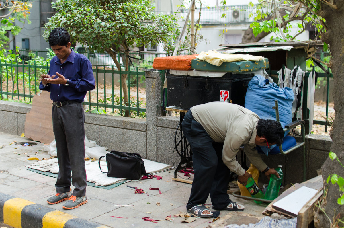 wait a minute - The heirs of Old Delhi Rain