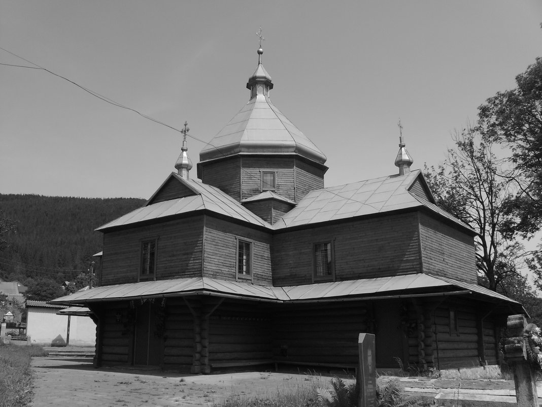 Деревянная   церковь   в   Яремче - Андрей  Васильевич Коляскин