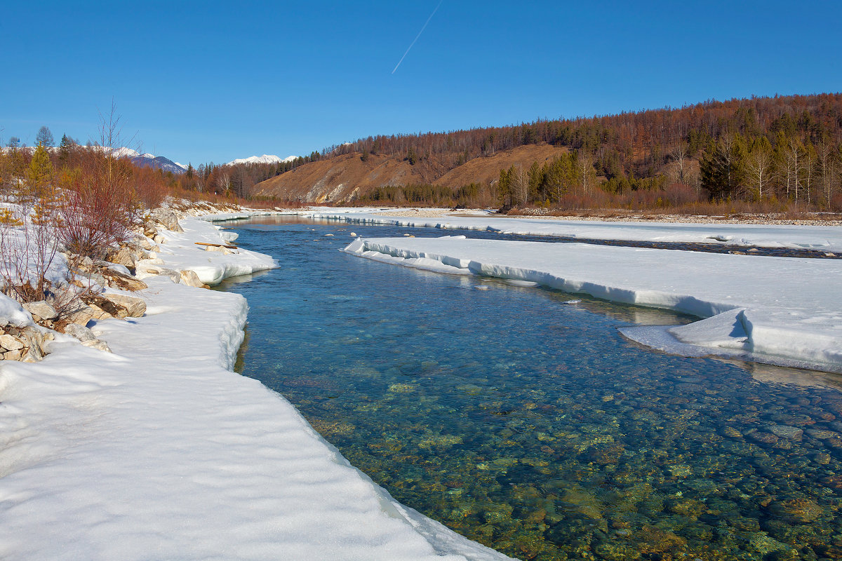 Прозрачные весенние воды - Анатолий Иргл