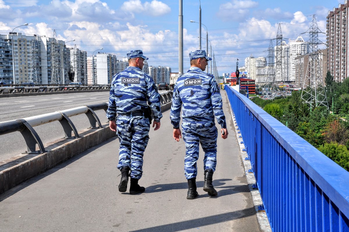 Люди на мосту - Анатолий Колосов