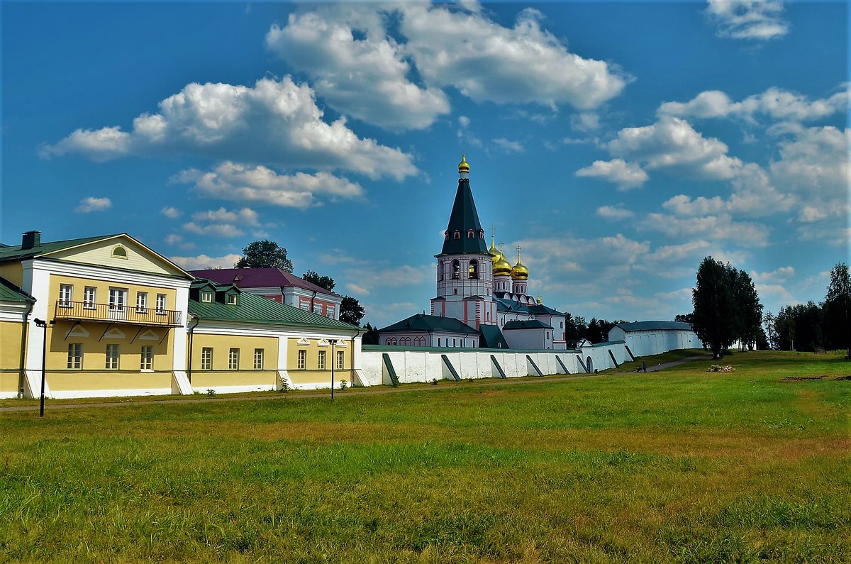 Вблизи Валдайского Иверского Святоозёрного Богородицкого мужского монастыря... - Sergey Gordoff