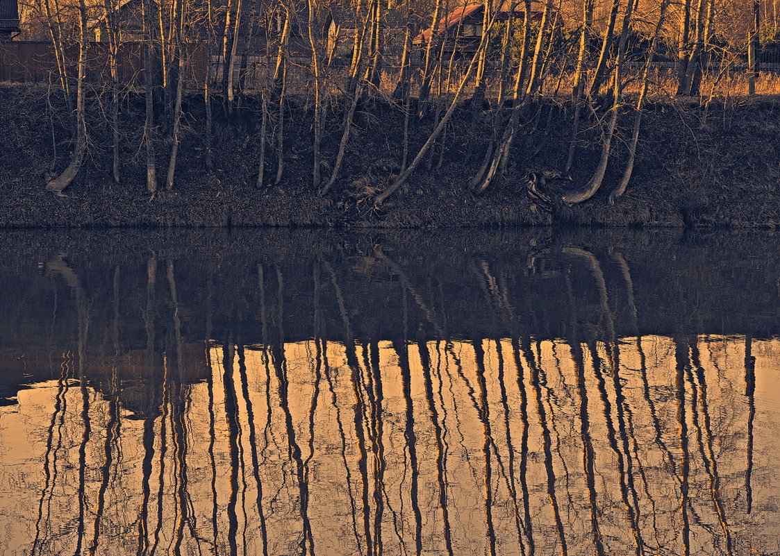 Тихая река, весенние отражения - Николай Белавин