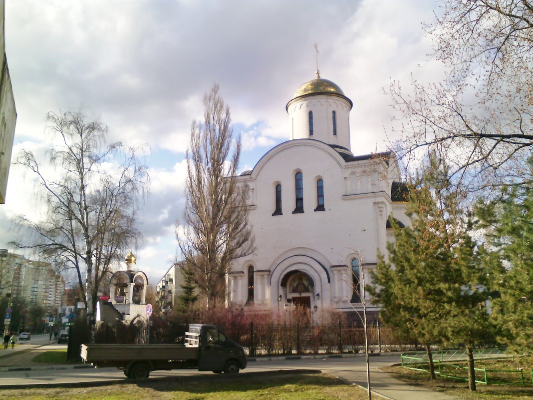 Храм на посёлке Калинина в Подмосковных Люберцах. - Ольга Кривых