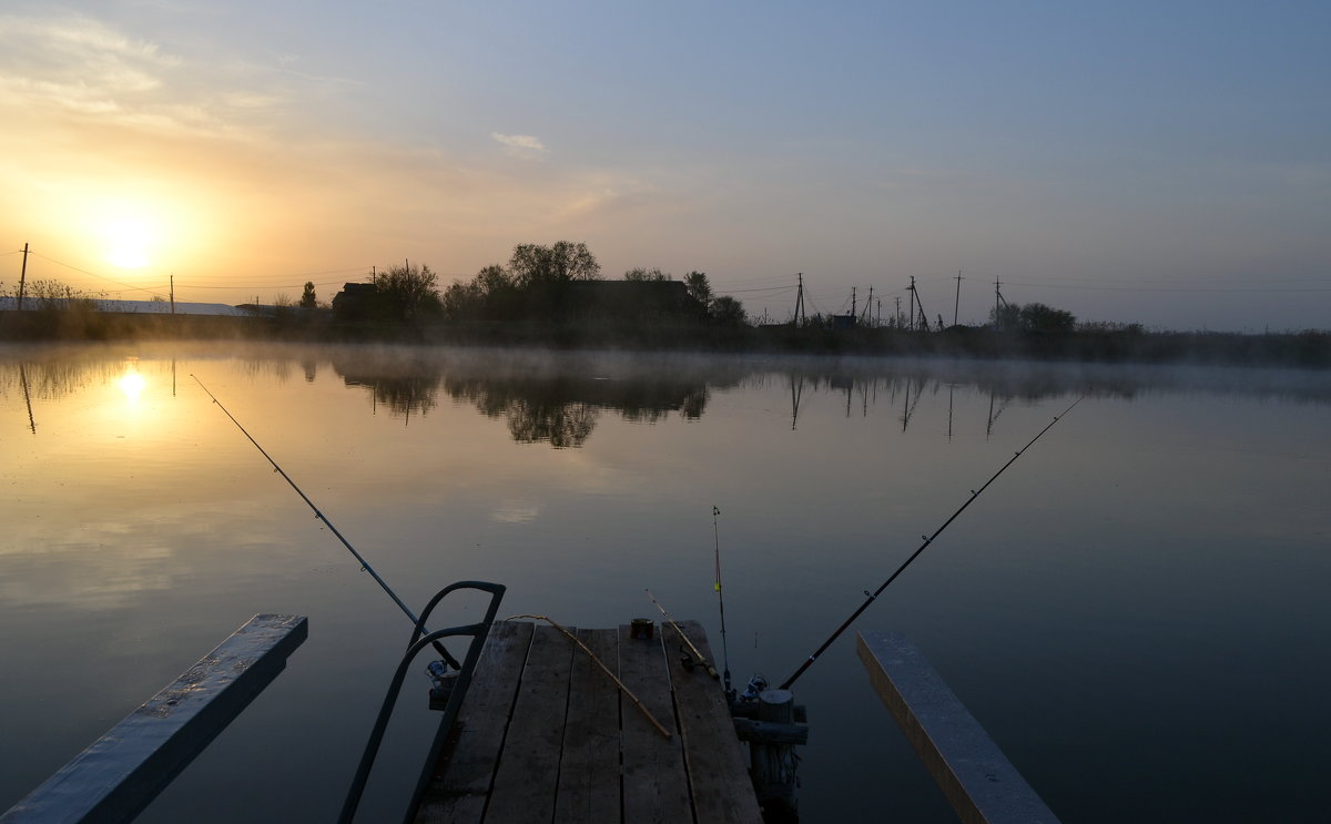 Рассвет на рыбалке. - Сергей 