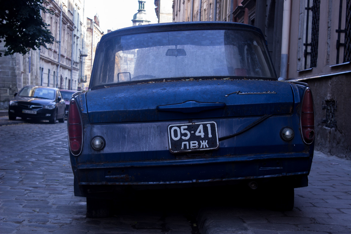 old.very old car - Анна Самуляк