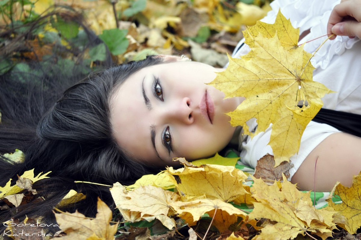 Осенняя листва - Катерина Горелова