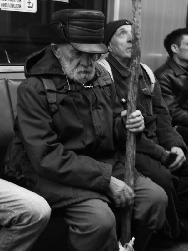 старик в метро - Mark Avrelliy