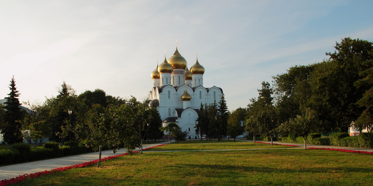 Ярославль. Успенский собор. Летнее утро. - Konstantine Kostyuchenko