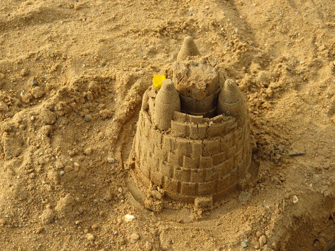 Замок на песке - Андрей Лукьянов