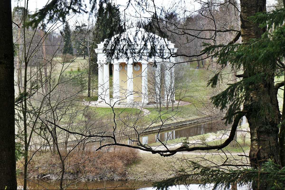 Павловский парк . Павильон "Храм Дружбы" - Елена Павлова (Смолова)