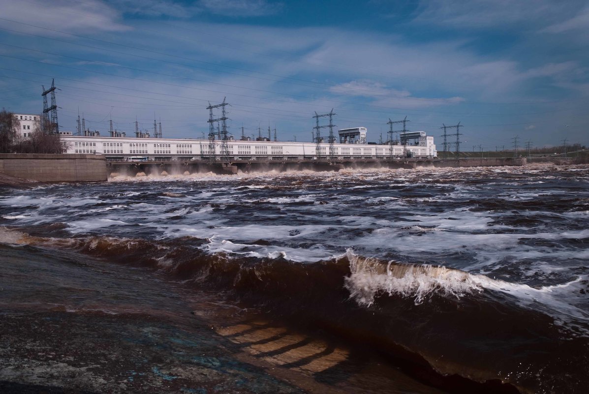 Сброс воды на Камской ГЭС - Юрий Арасланоффъ