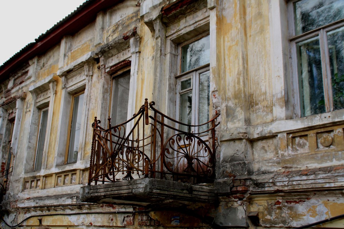 старинный балкон - Наталья Сазонова