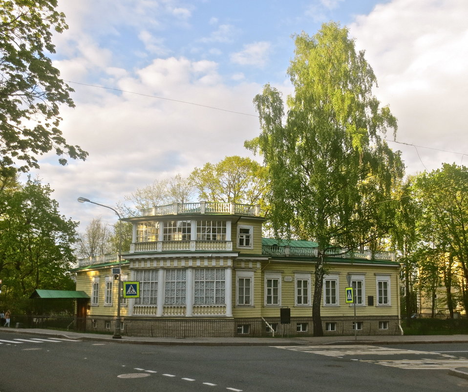 дом Китаевой, где снимал дачу Пушкин - Елена 