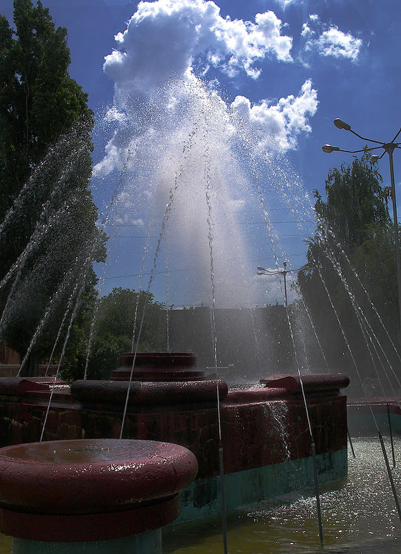 The fountain in the sky - Alexander Varykhanov