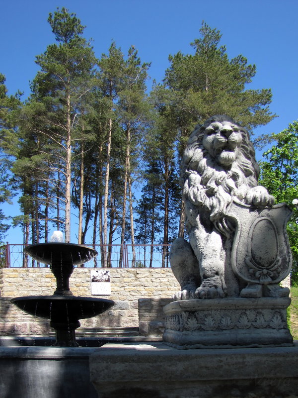У фонтана, Нарва-Йыэсуу, Эстония - veera v