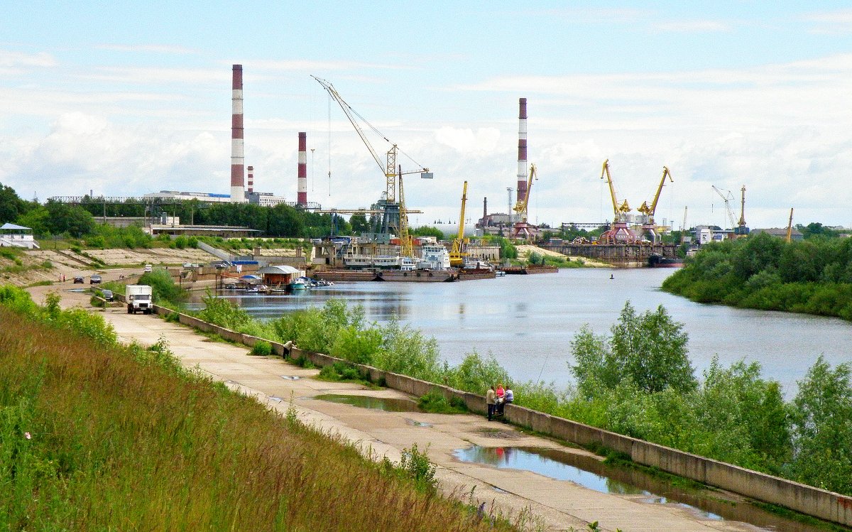 В самом начале Окской набережной в г. Дзержинск - Андрей Головкин