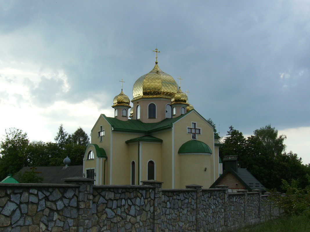 Православный    храм   в    Ивано - Франковске - Андрей  Васильевич Коляскин