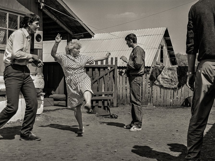Безумный танец - Андрей Холмов