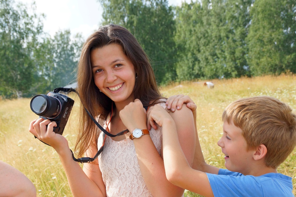 Девочка с фотоаппаратом - Валерий Симонов