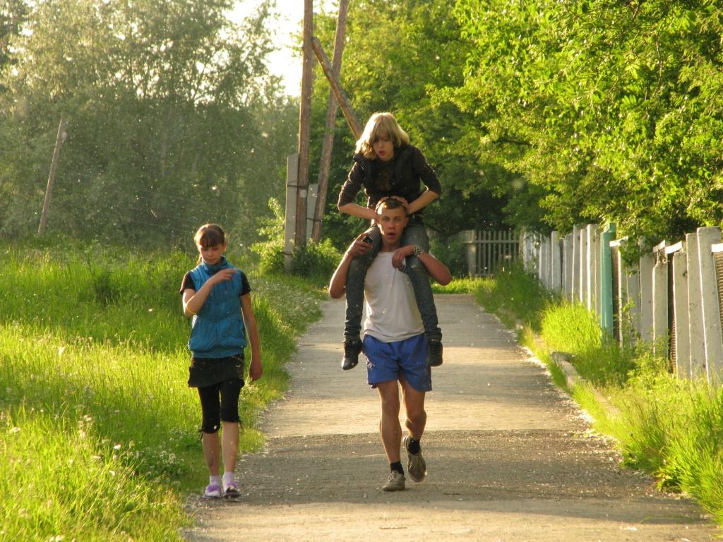 вместе весело шагать - андрей 