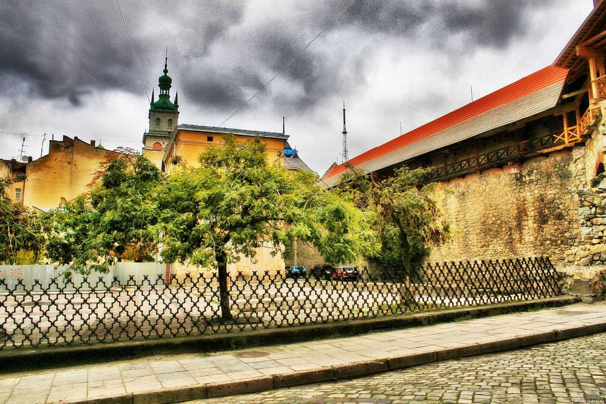 Старые стены Львова - Носов Юрий