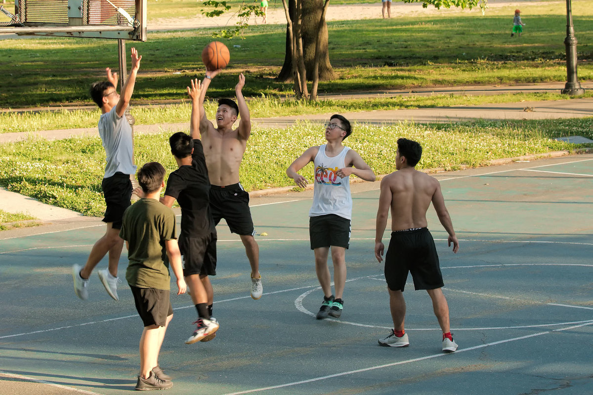 Баскетбол в парке. Ч. 4 - Олег Чемоданов