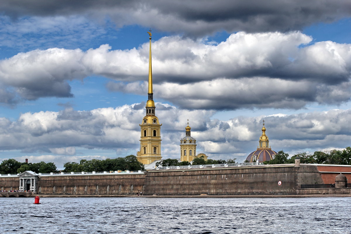Крепостное право: на ремонт Петропавловской крепости уйдет более миллиарда рублей