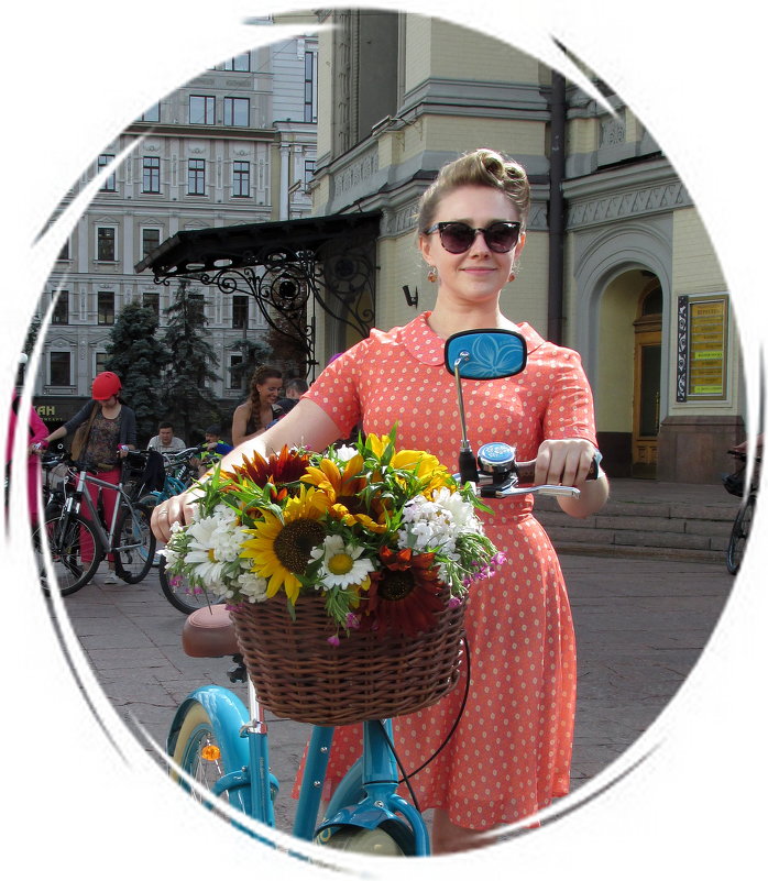 Девушка с велосипедом - Ростислав 