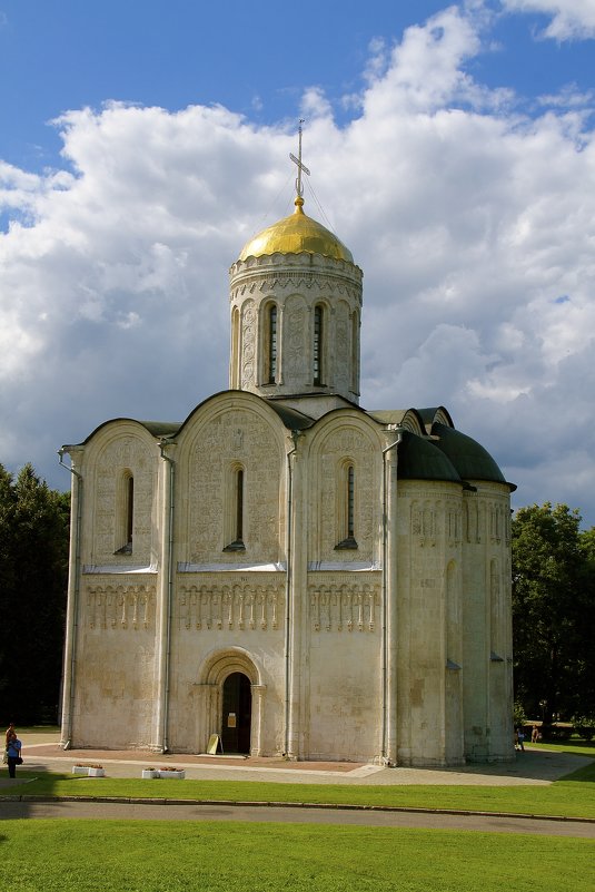 Дмитриевский собор - Галина Васильева