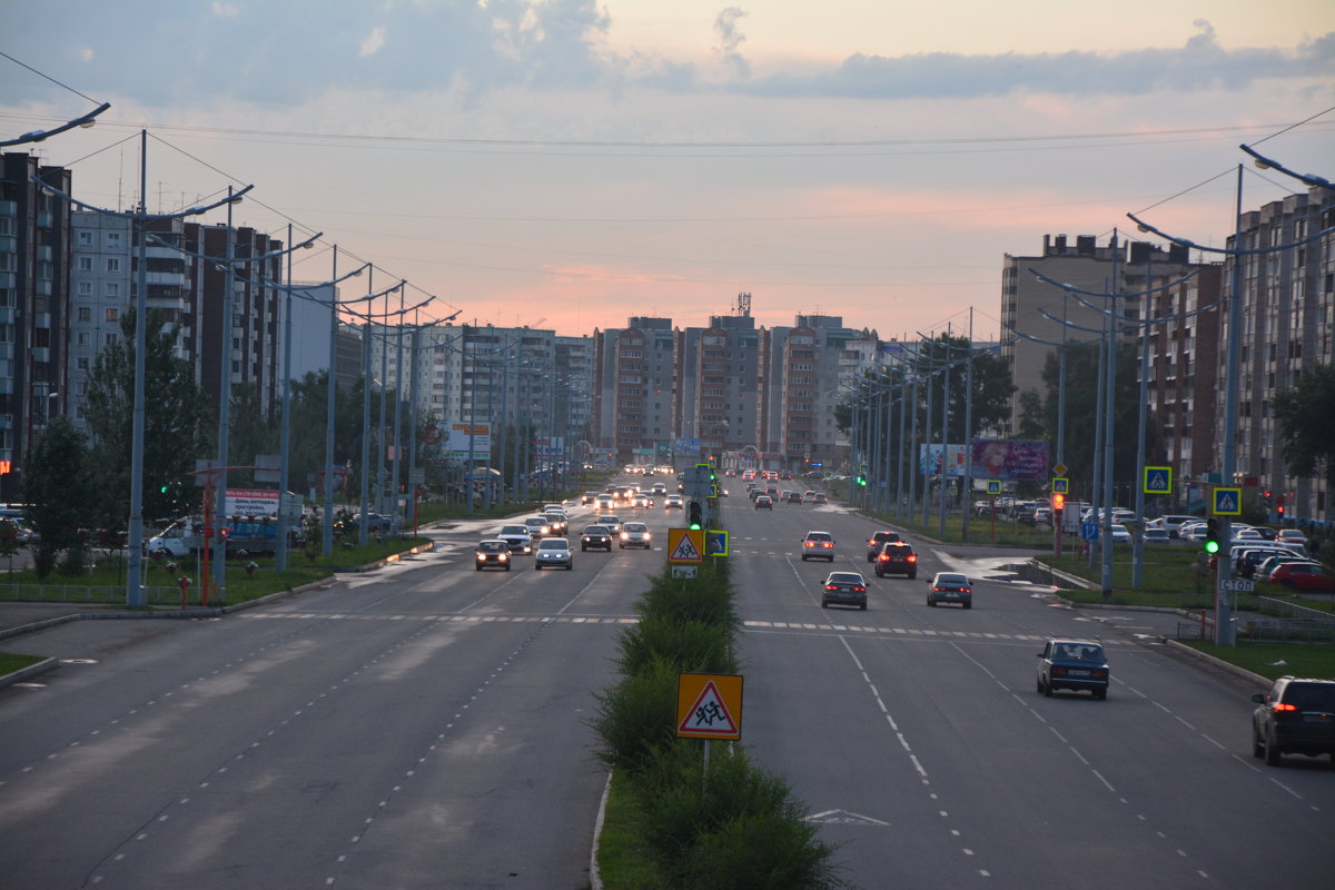 Вечерняя улица - юрий Амосов