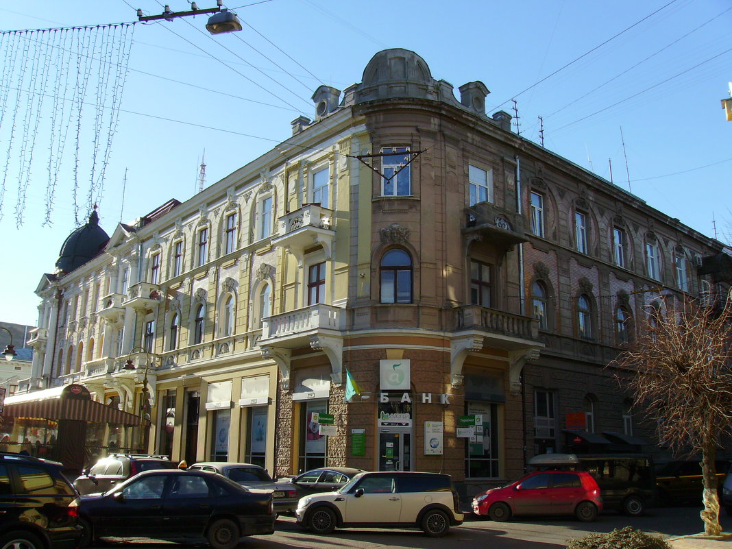 Административное  здание   в   Ивано - Франковске - Андрей  Васильевич Коляскин