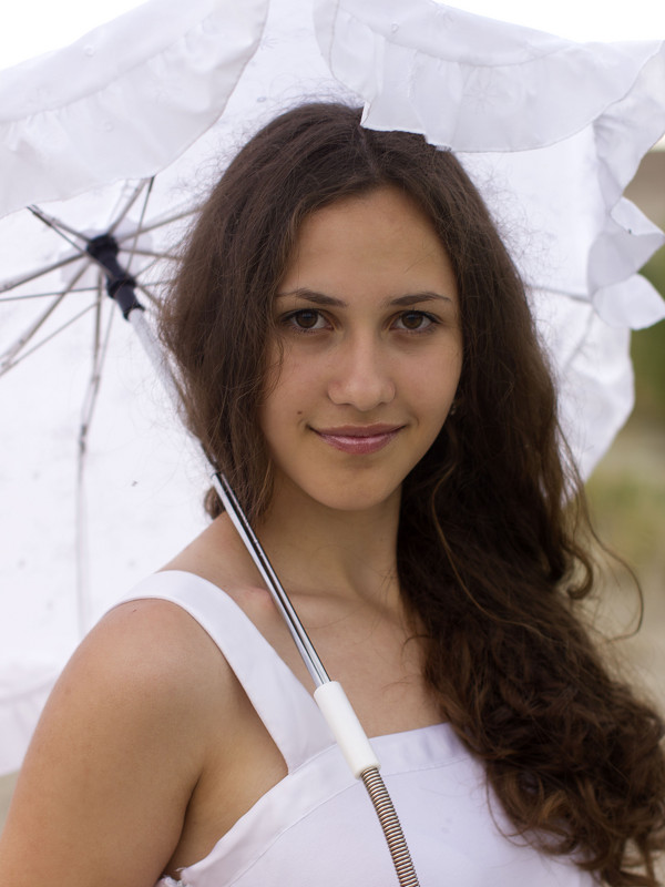 Девушка с белым зонтиком - Татьяна Бойцова