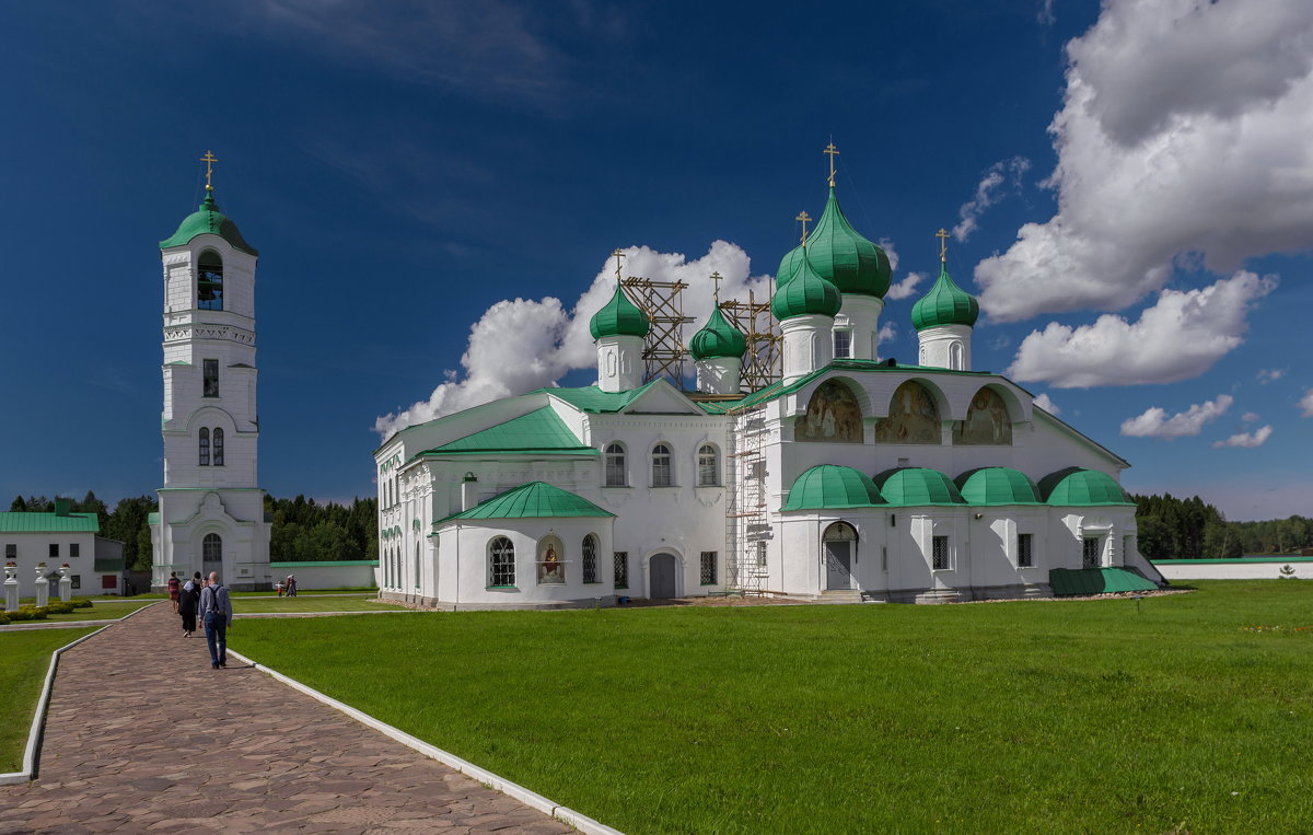 Путешествие из Петербурга в Москву. Карелия.река Свирский монастырь. - юрий макаров