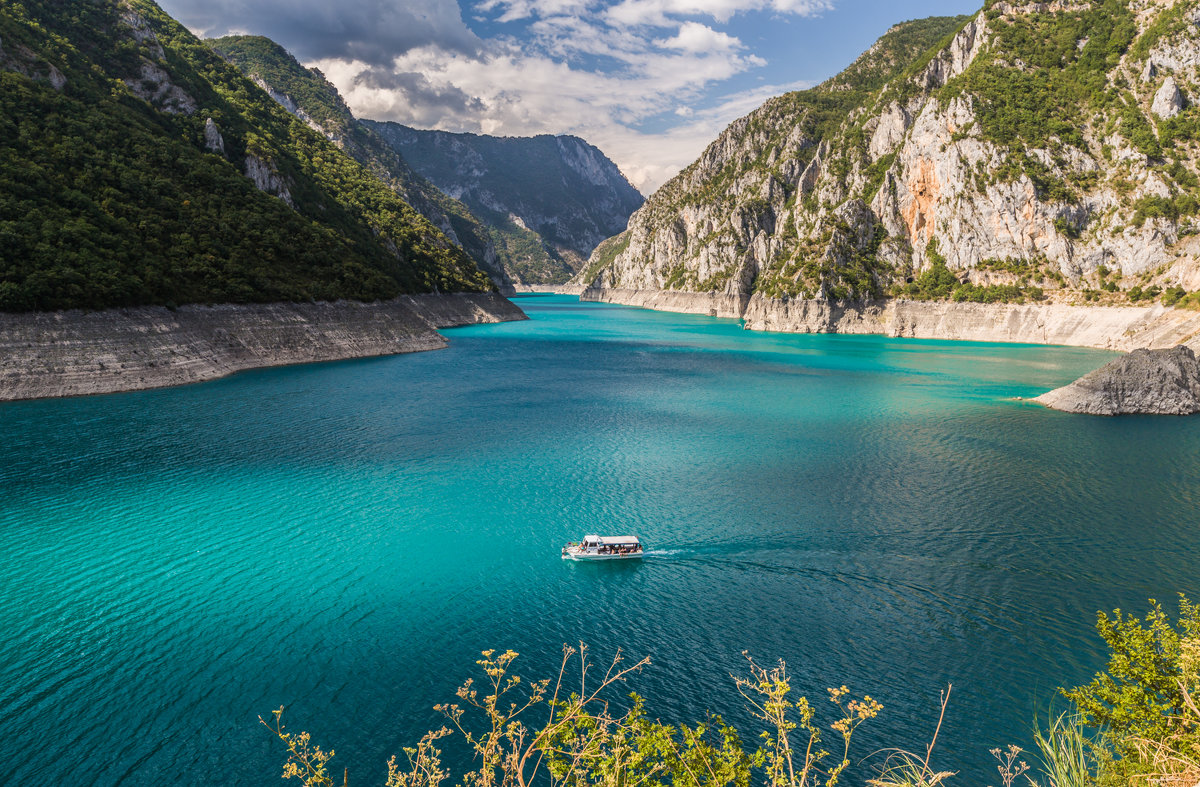 Crno jezero весной