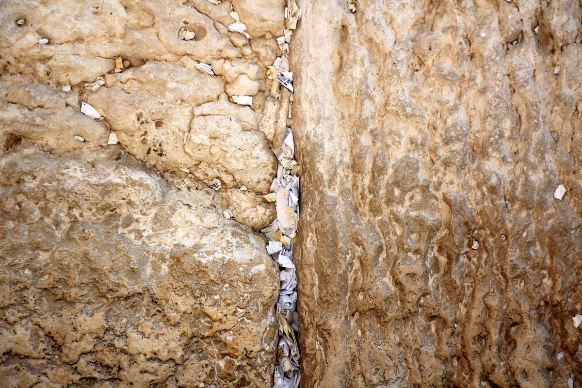 письма Всевышнему в Стене Плача в Старом Городе Иерусалима - vasya-starik Старик