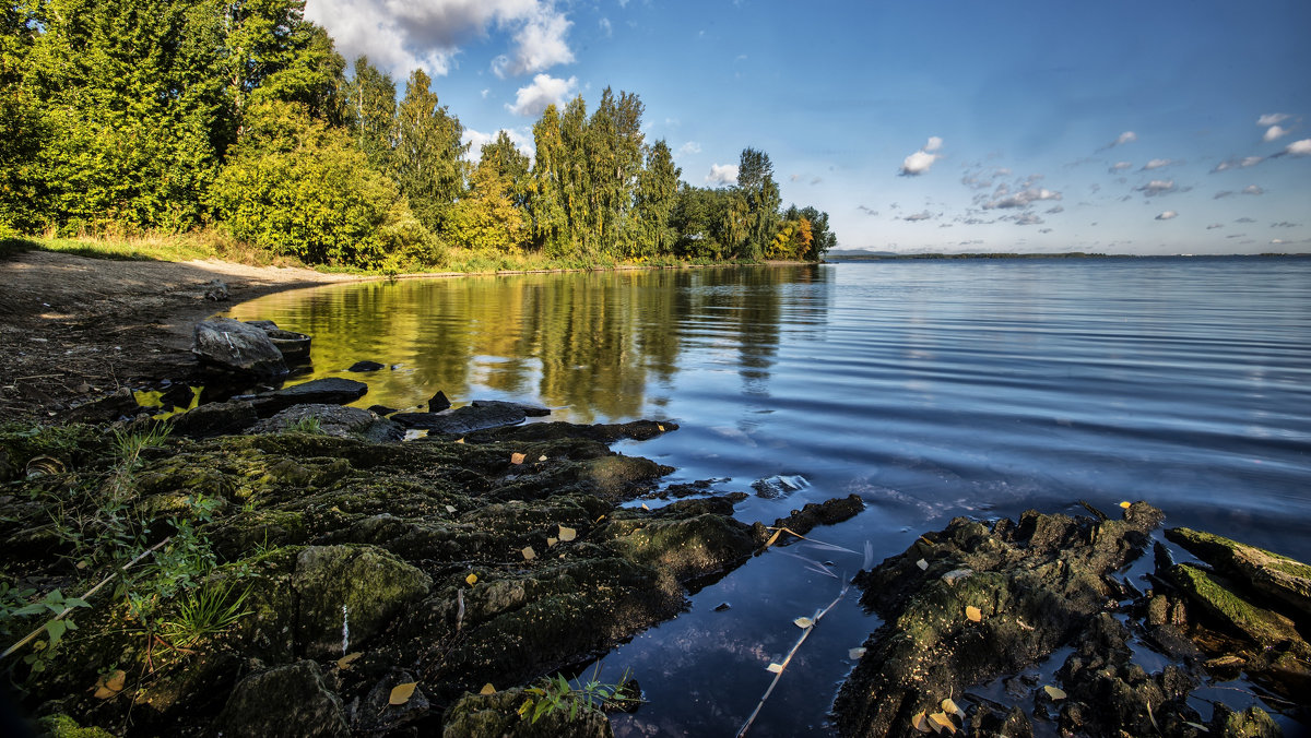 September on the lake - Dmitry Ozersky