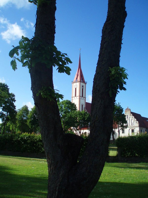 Kretinga. Catolic church (1617), oldest in Žemaitija. - silvestras gaiziunas gaiziunas