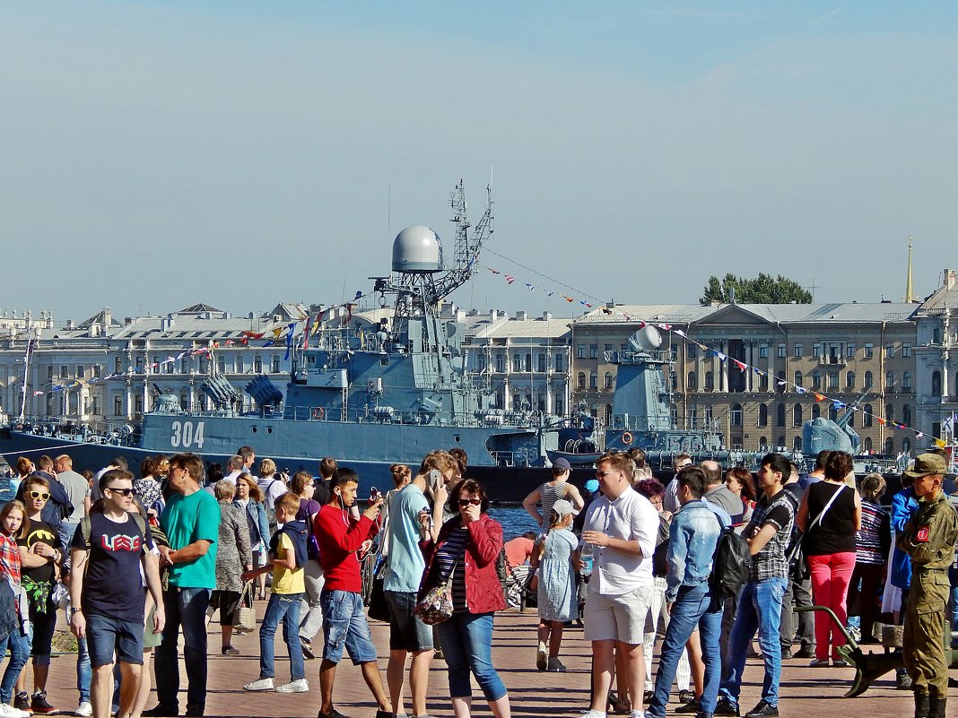 День ВМФ в Петербурге. - Виктор Егорович