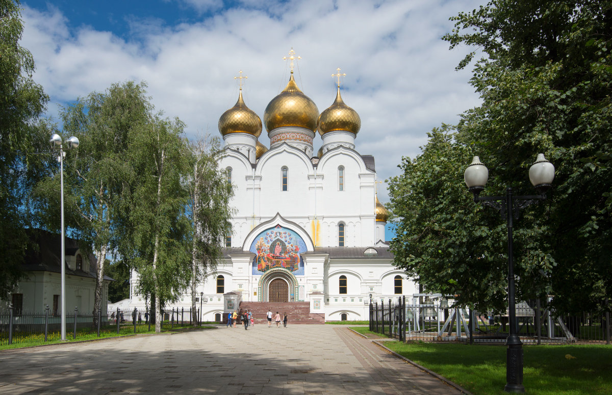 Успенский собор Ярославль красивое