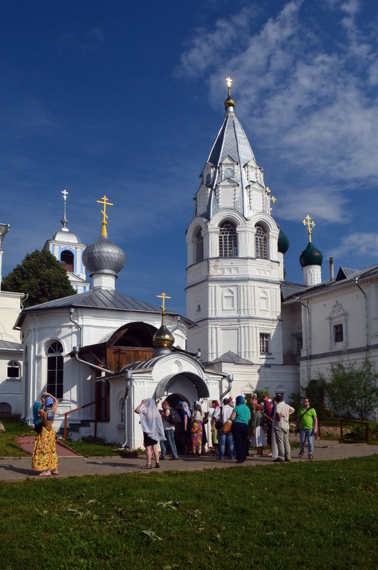 Столп-часовня Никиты и колокольня храма Благовещения - Галина R...