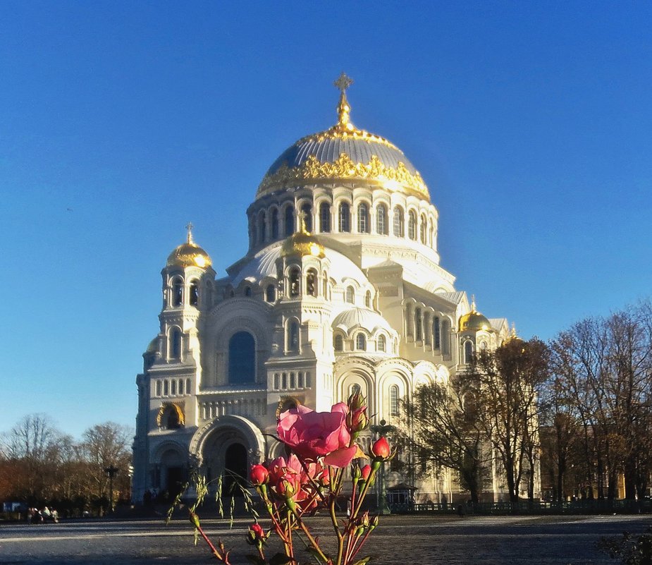 в Кронштадте,Морской Никольский собор - Елена 