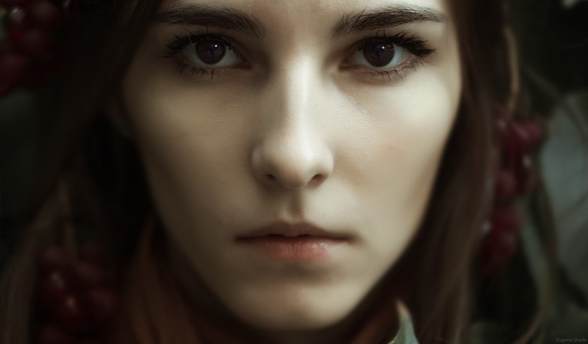 Портрет девушки со взглядом смотрящим в душу - Евгений Шейд