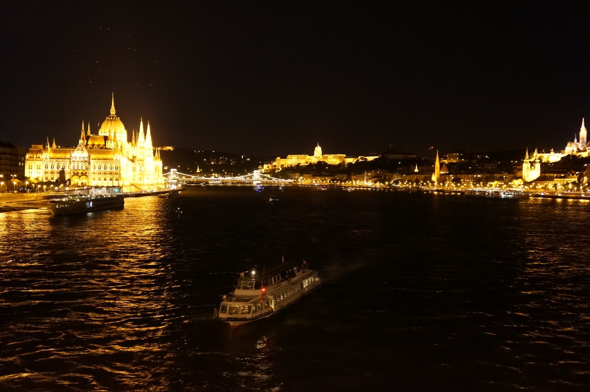 Ночной Будапешт - Алёна Савина