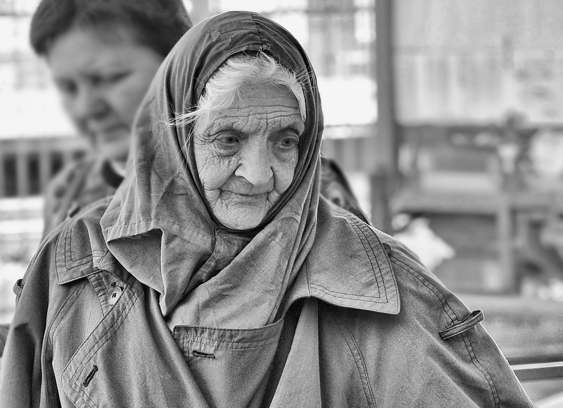 Неизвестная пожилая женщина - Сергей Дружаев