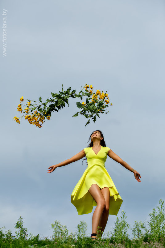 Таня-девушка в желтом платье - Вячеслав Шах-Гусейнов