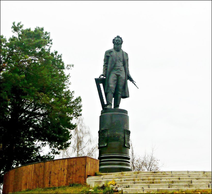 Памятник великому русскому художнику И.И.Шишкину - Надежда 