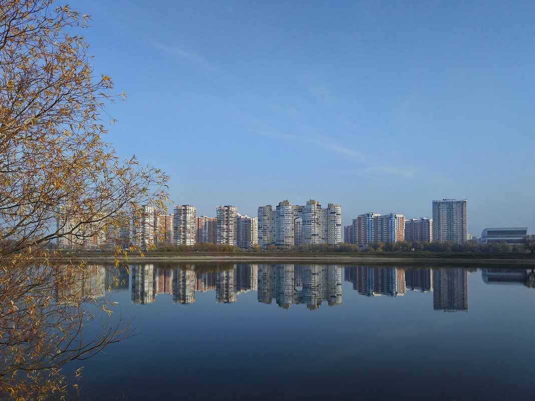 пруд у нового города - Алексей Меринов