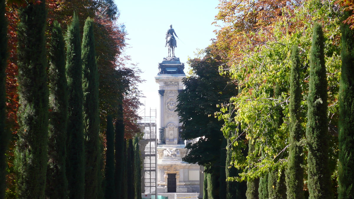 Мадрид..Монумент Альфонсу XII - Таэлюр 